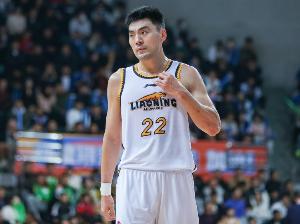 中流砥柱！李晓旭1中1拿到2分6板2帽 正负值+17