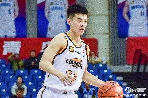 替补表现出色！王岚嵚8中5拿到15分1板2助2断 正负值+11