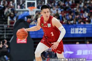 6犯离场提前打卡！陈盈骏11中4砍15分6篮板4助攻1抢断1盖帽