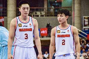 媒体人：广东用双后卫阵容后 山西没试图去包夹持球人&就敢摆联防