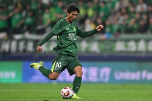少年老成！国安小将范双杰表现稳健，客串后腰从容不迫赢得好评