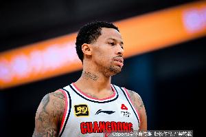 媒体人：CBA历史仅2人季后赛单场三分出手10+但0进球 哈德森&伯克