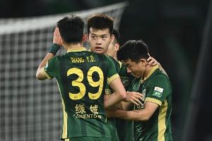 津媒：昨日浙江队踩场气氛较活跃，3外援在心理辅导后预计将出场