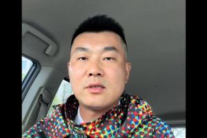 王仕鹏：湖人球迷一输就把生殖器挂嘴边 裁判已经很照顾湖人了