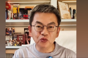 苏群：火箭用强大的防守把节奏拖得非常慢 但进攻确实没人