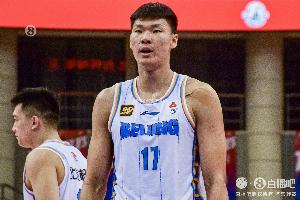 不在状态！范子铭半场3中0一分未得 出现3次犯规