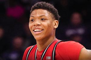 2米08的侧翼👀前3热门新秀“王牌”贝利将参加NBA选秀 模板乔治