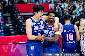 广厦VS青岛抢五大名单：杨瀚森韦瑟斯庞领衔 赵嘉仁缺阵