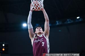 直播吧：鹈鹕球探看好曾凡博发展 并称有东部球队对其感兴趣