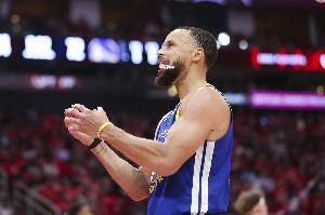 37岁41天！库里成为NBA历史季后赛开局前2场都砍下20+最老球员