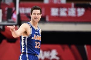 “寂寞大神”👋36岁弗雷戴特宣布退役 曾在CBA3次砍下70+