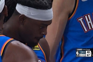 撞翻莫兰特🤔！美记吐槽：多特依然是整个NBA最莽的球员！
