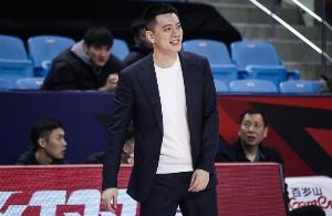 杨鸣：我们对广厦是更弱的一方 比赛很艰难&我们做好准备