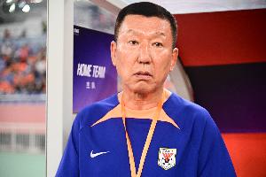 记者：崔康熙的换人有点问题，右路2个换人没太好效果