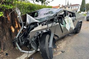 行车不规范🚗TMZ：警方认为阿里纳斯儿子可能因超速导致车祸