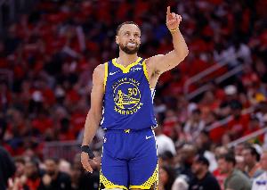 🤩库里季后赛生涯总得分超越帕克 升至NBA历史第10位！
