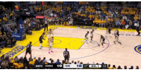 🙃这是NBA？申京空篮扣飞出界！追梦还一个空篮上飞……