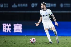 湖北媒体：三镇引入两名助教辅佐邓卓翔 图多列今晚将复出
