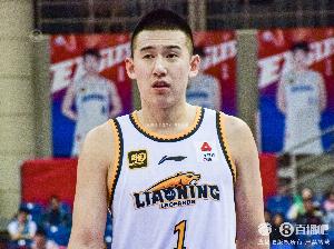 没啥参与感！付豪半场3中0仅拿1分2板 正负值-6