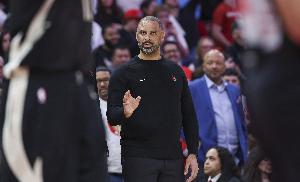 是否要调整首发阵容？乌度卡：我会考虑各种可能性