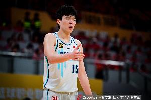 逐年下降🤔！NBA提前参选人数从21年的353人降至今年的106人