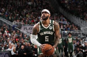 成也败也！特伦特8记三分轰33+5+5断 加时4记三分但连续关键失误