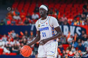 哥们你杜兰特啊！奥莫特半场7中5高效轰下19分&压哨三分 罚球8中8