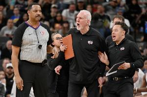 ESPN名记：波波非常喜欢米奇-约翰逊 并视其为自己的继任者