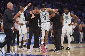 NBA跟腱撕裂平均11个月恢复✍️复出率近80% 但仅27%恢复伤前水平