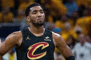 😢 米切尔东西部第一都止步次轮 生涯至今无缘分区决赛