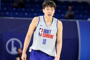 瀚森赴美日记 | 联合试训5V5 杨瀚森拿到12分3助攻 继续加油！