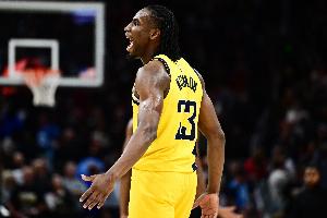 内史密斯末节6三分砍20分！卡莱尔：NBA球员真是不可思议