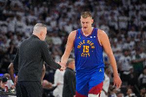 😒马龙：如果我有投票权我选约基奇MVP 希望丹佛人民知道这一点