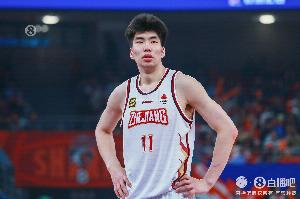 🏀全运会男篮资格赛-余嘉豪14分9板李添荣22分5助 浙江力克上海