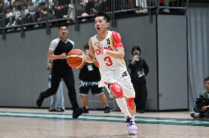 全能输出！杨溢2中1拿到5分5板8助3断