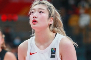 媒体人：李梦缺席亚洲杯 对中国女篮是个不小的损失