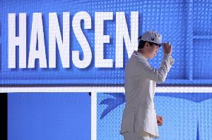 杨瀚森发博：我的征程才刚刚开始 你好NBA 我叫Hansen Yang