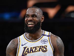 最长的河🌊詹姆斯将开启生涯第23个赛季 NBA历史首人