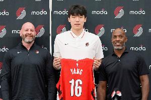 😀如何评价开拓者GM克罗宁雷厉风行的操作？