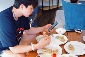瀚森赴美日记 | 7月1日 杨妈妈包的水饺很美味！