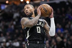 利拉德转推：我是全明星首发&MVP、NBA杯冠军 雄鹿50年来最强控卫