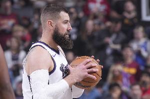 前NBA球员：瓦兰在掘金会被死盯约基奇数据的呆子喷 还不如回欧洲