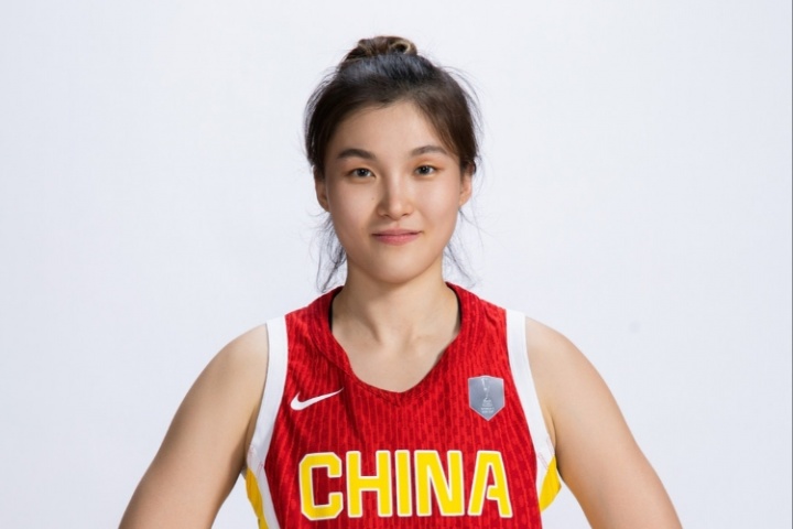 女花荣🏹翟若云全场三分7中4 射下12分4板3助2断&正负值+27