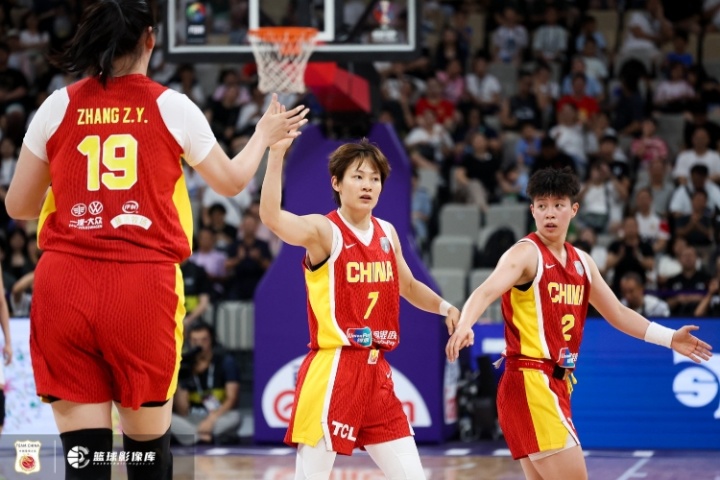 麦穗丰：每个人都想传给张子宇终结&进攻更不顺 总想让打中锋解题