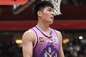 媒体人：目前关于陈国豪的交易里已经没有崔永熙这个选项了