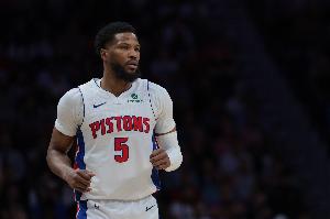 贝弗利：马利克-比斯利精神状态不错 他有信心下赛季能留在NBA